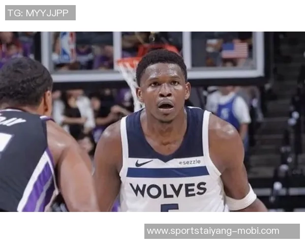 爱德华兹下半场狂砍24分全场39分助球队锁定胜局关键三分成决定性因素 爱德华兹下半场狂砍24分全场39分助球队锁定胜局关键三分成决定性因素